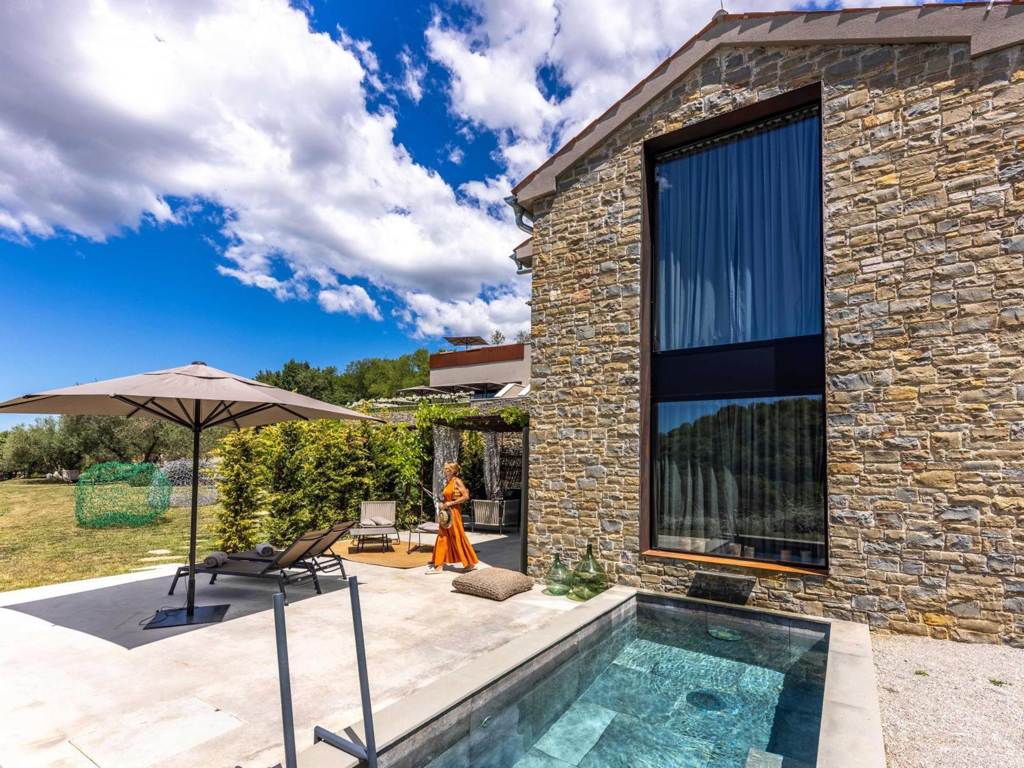 San Canzian Hotel & Residences - Small Luxury Hotels Of The World Buje Εξωτερικό φωτογραφία