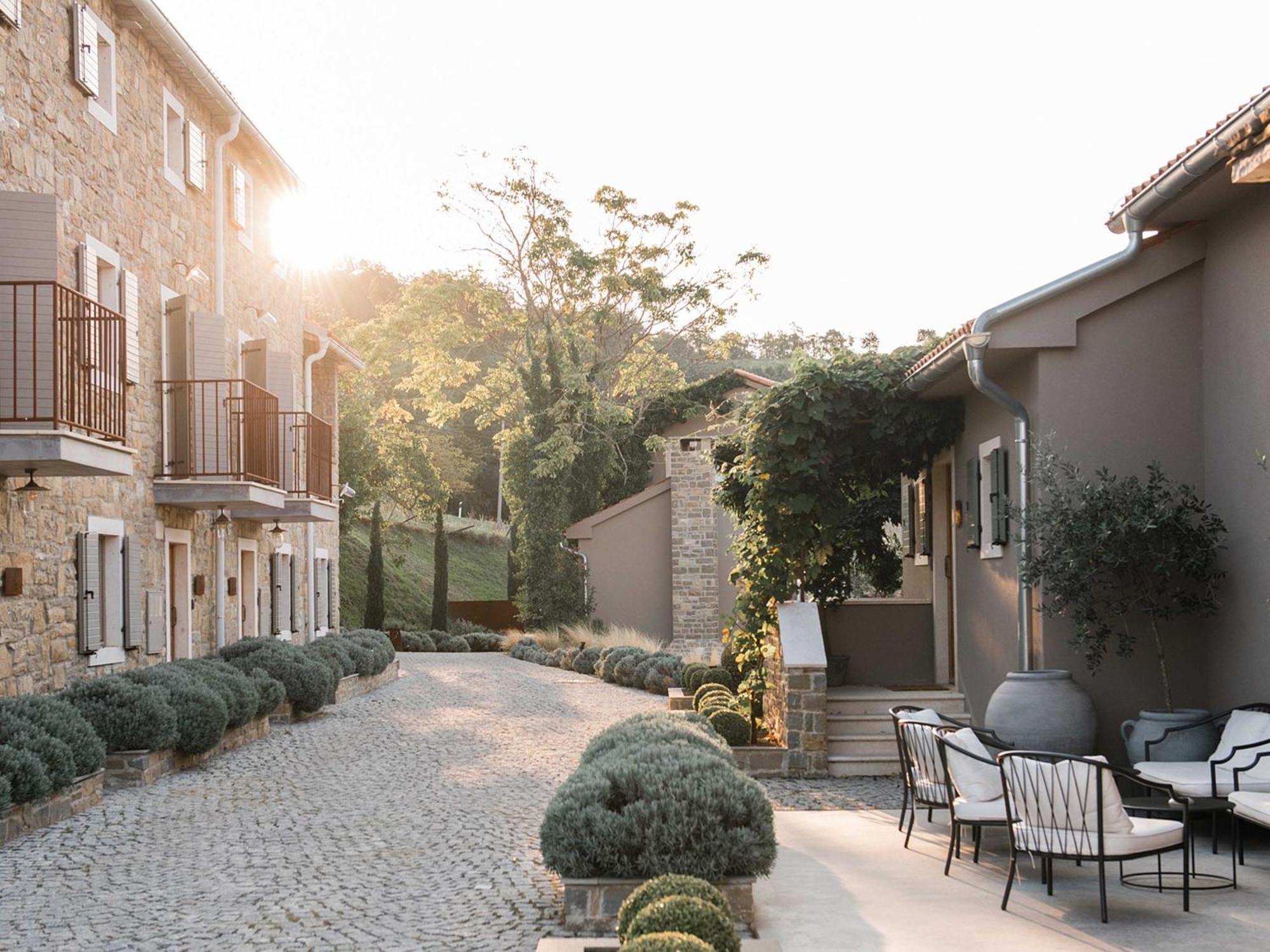 San Canzian Hotel & Residences - Small Luxury Hotels Of The World Buje Εξωτερικό φωτογραφία