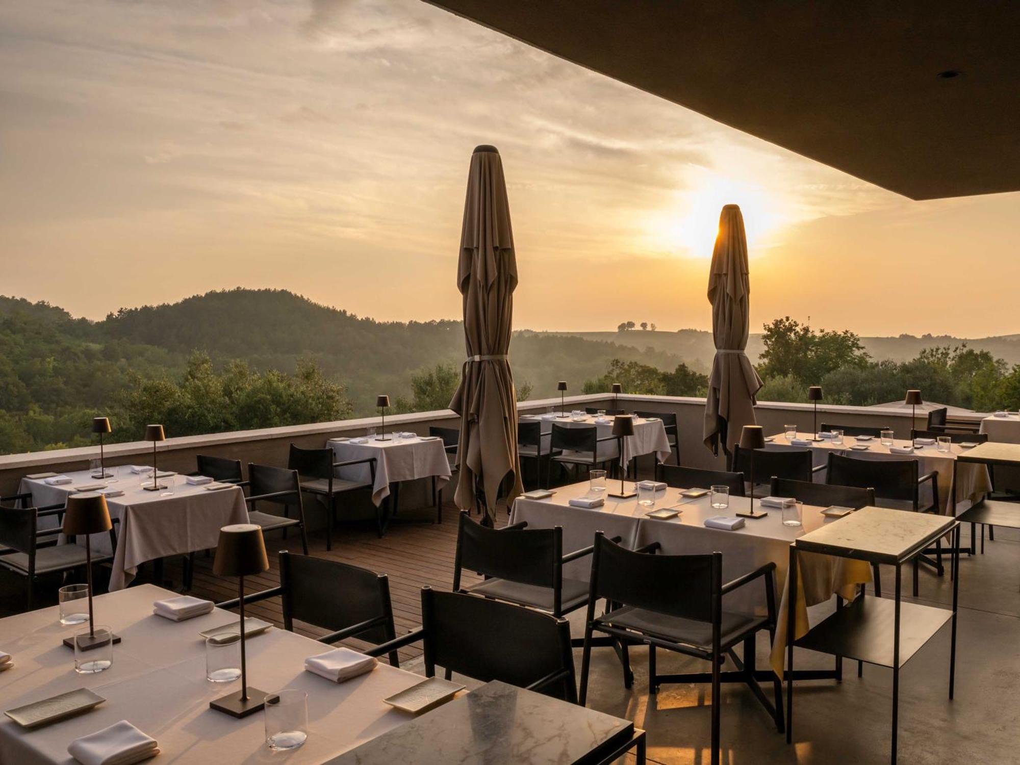 San Canzian Hotel & Residences - Small Luxury Hotels Of The World Buje Εξωτερικό φωτογραφία