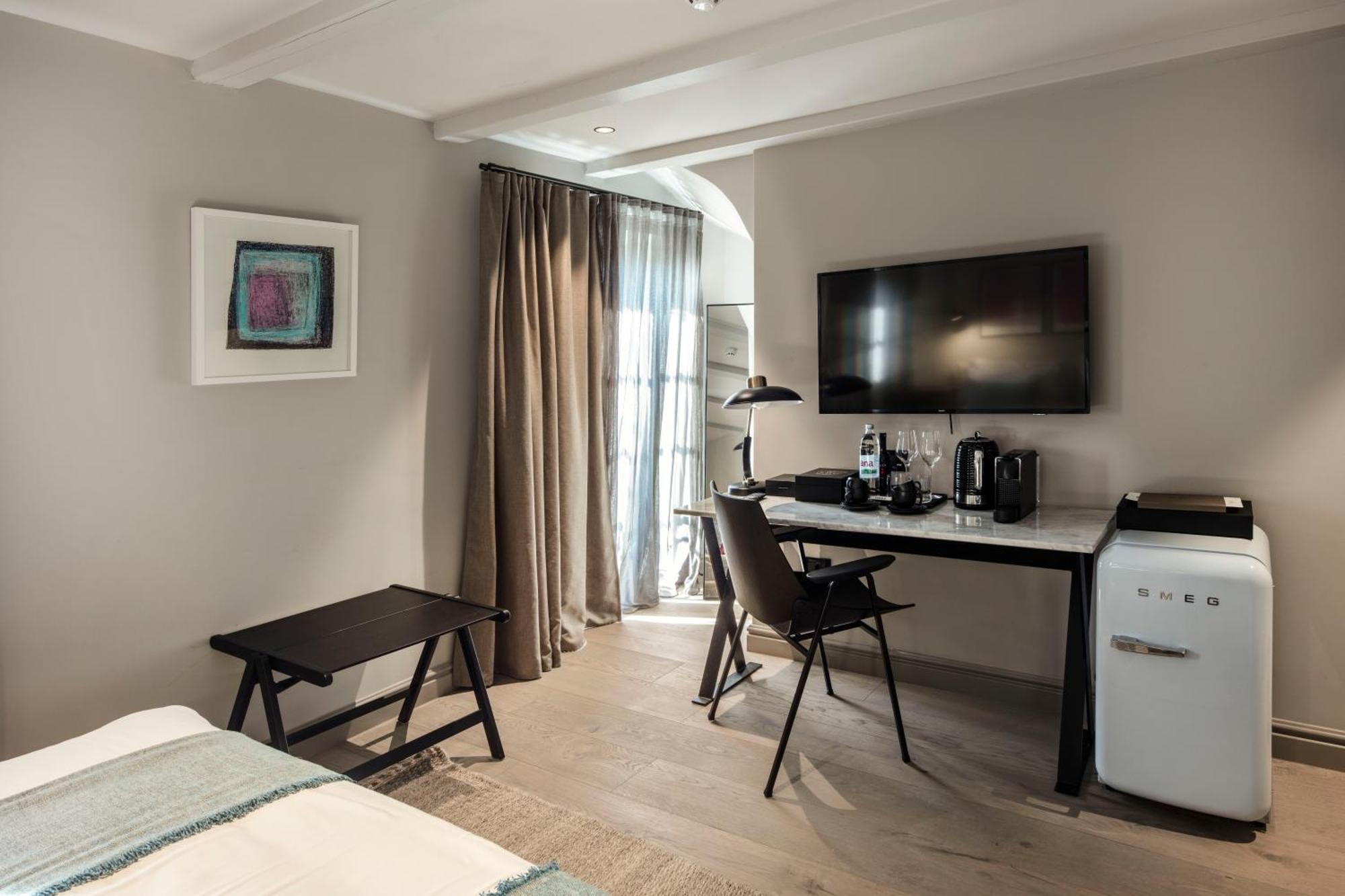 San Canzian Hotel & Residences - Small Luxury Hotels Of The World Buje Δωμάτιο φωτογραφία