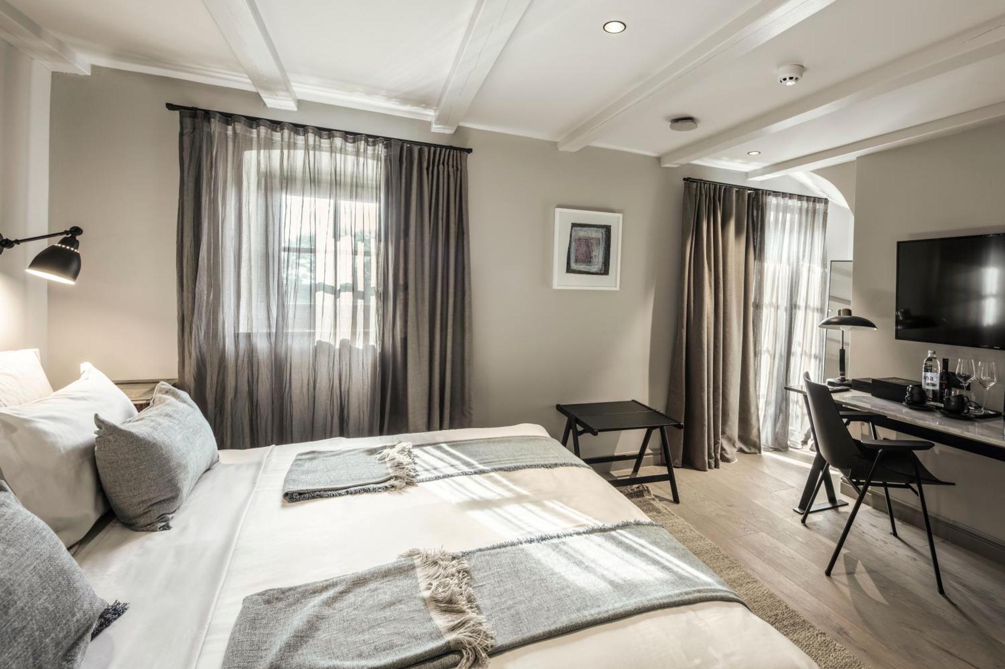 San Canzian Hotel & Residences - Small Luxury Hotels Of The World Buje Δωμάτιο φωτογραφία