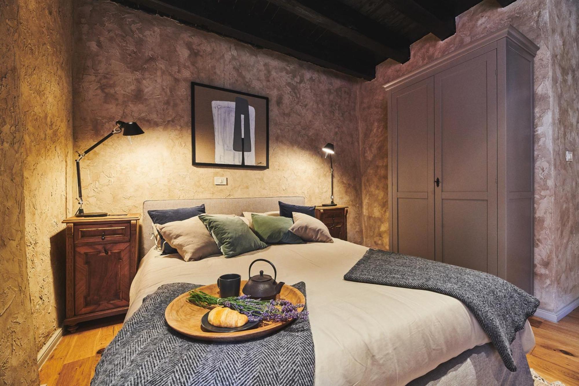 San Canzian Hotel & Residences - Small Luxury Hotels Of The World Buje Δωμάτιο φωτογραφία